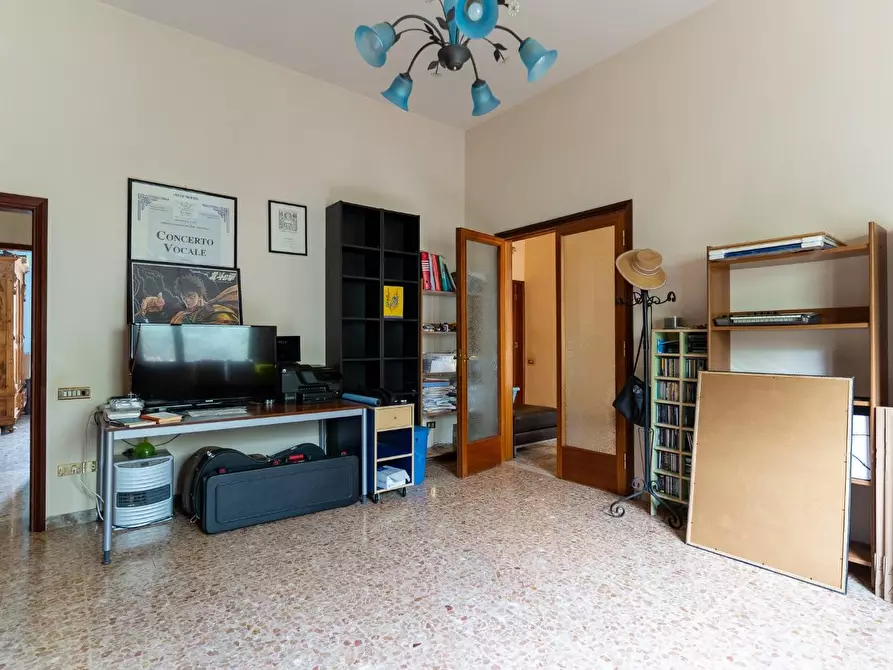 Immagine 26 di Villa in vendita  a Capraia E Limite