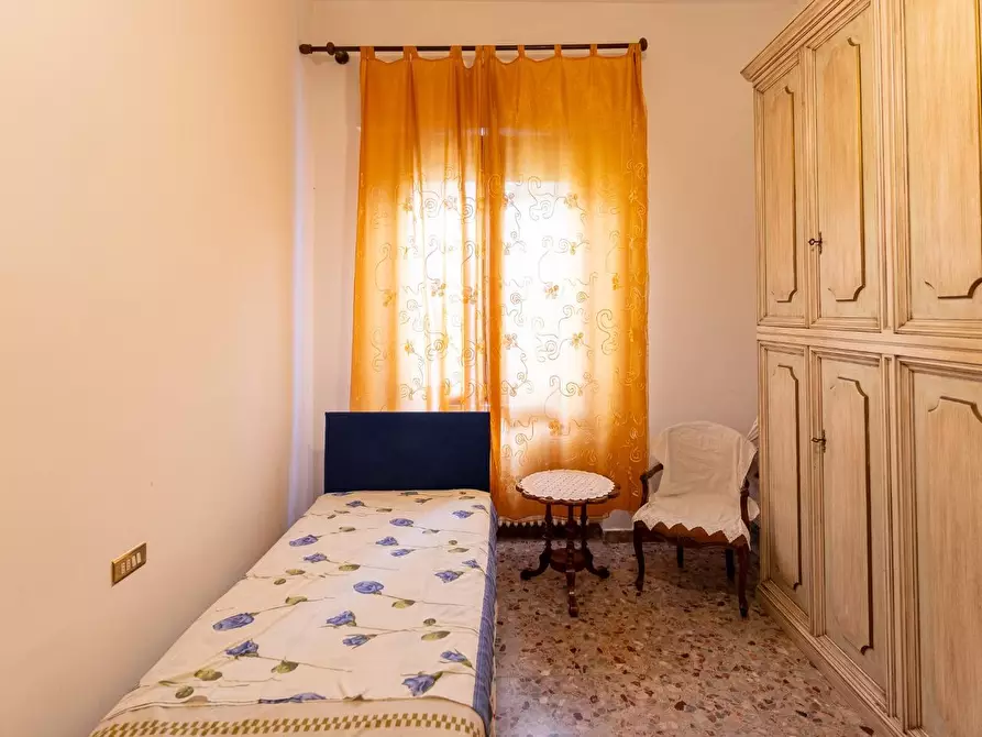 Immagine 30 di Villa in vendita  a Capraia E Limite