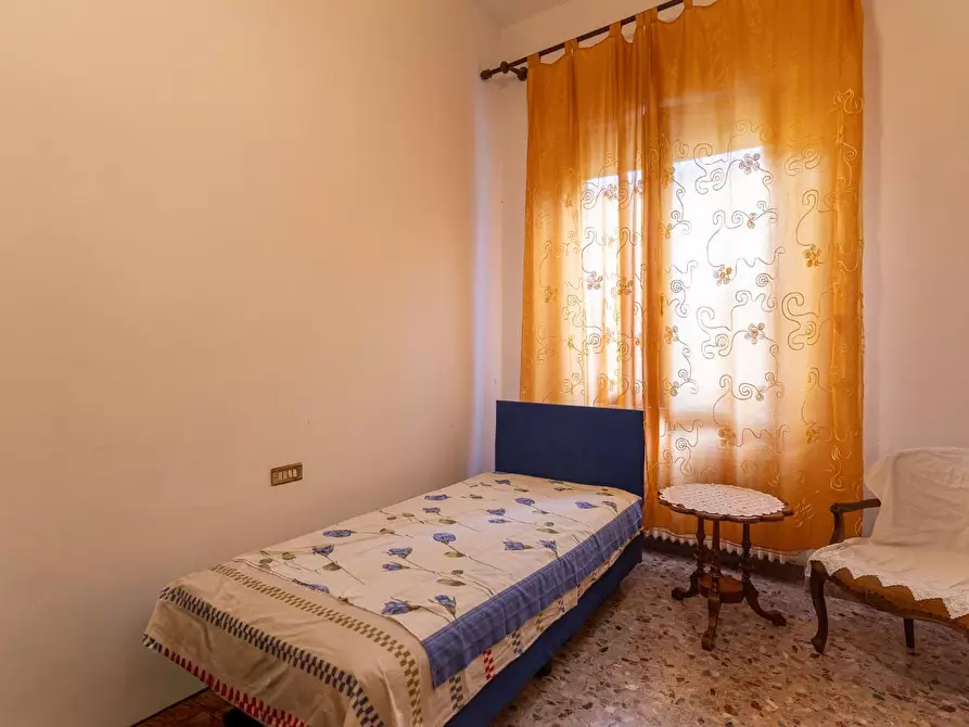 Immagine 31 di Villa in vendita  a Capraia E Limite