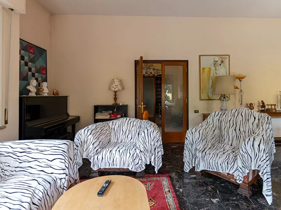 Immagine 20 di Villa in vendita  a Capraia E Limite