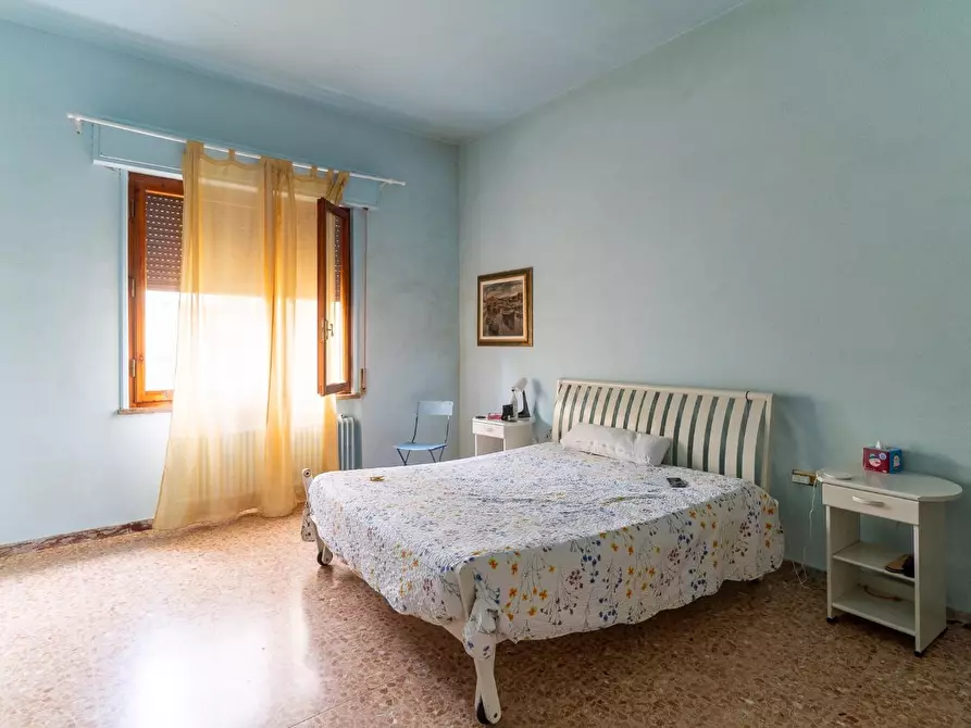 Immagine 33 di Villa in vendita  a Capraia E Limite