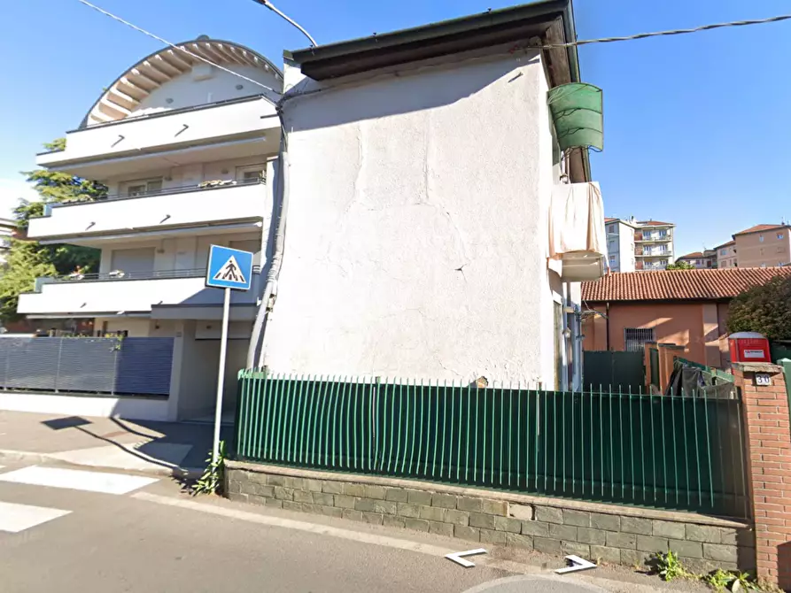 Immagine 2 di Appartamento in vendita  a Monza