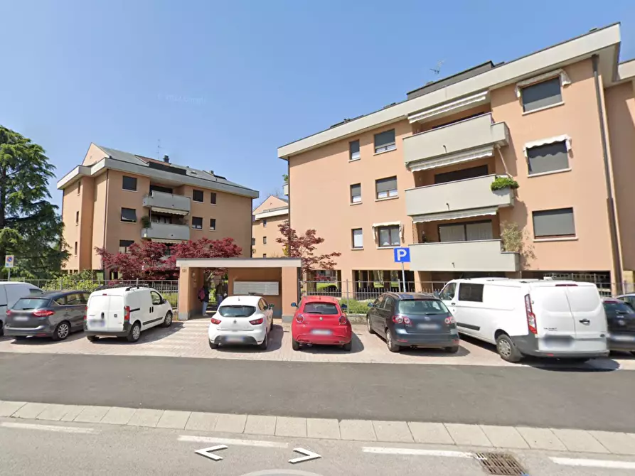 Immagine 2 di Appartamento in vendita  a Seregno