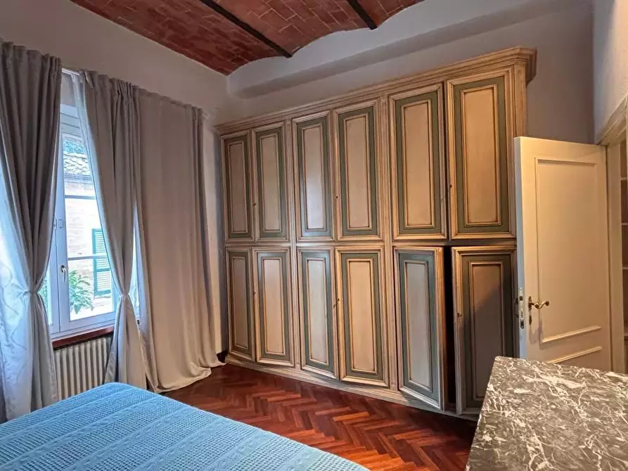 Immagine 12 di Appartamento in affitto  a Siena