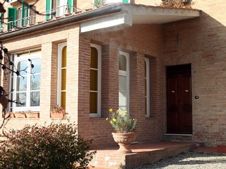Immagine 7 di Appartamento in affitto  a Siena