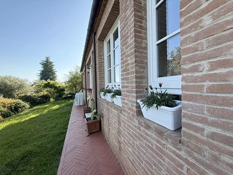 Immagine 13 di Appartamento in affitto  a Siena