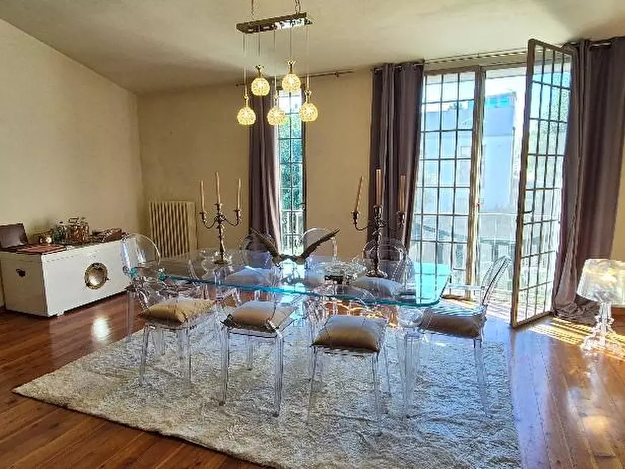 Immagine 34 di Villa in vendita  a Cascina