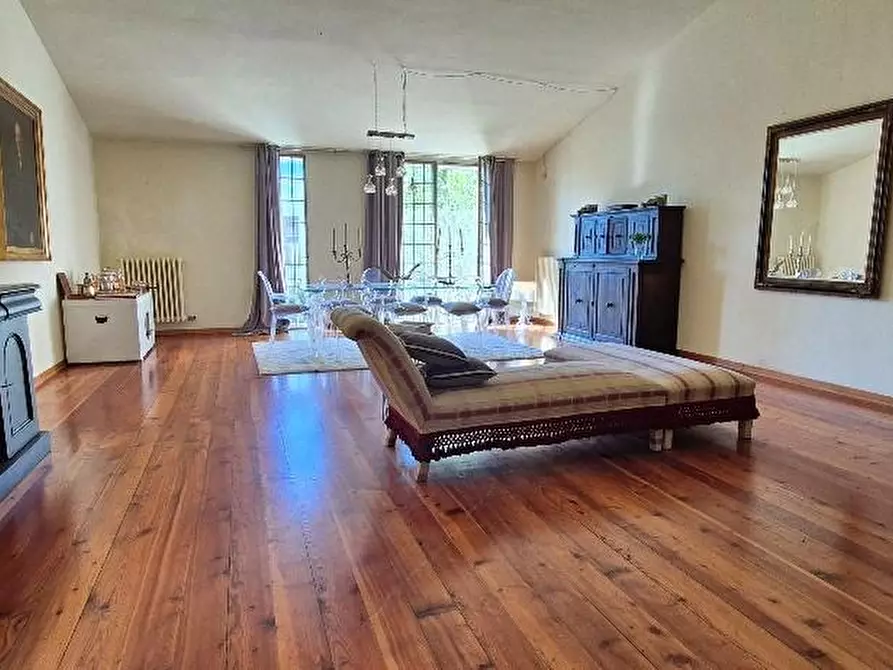 Immagine 30 di Villa in vendita  a Cascina