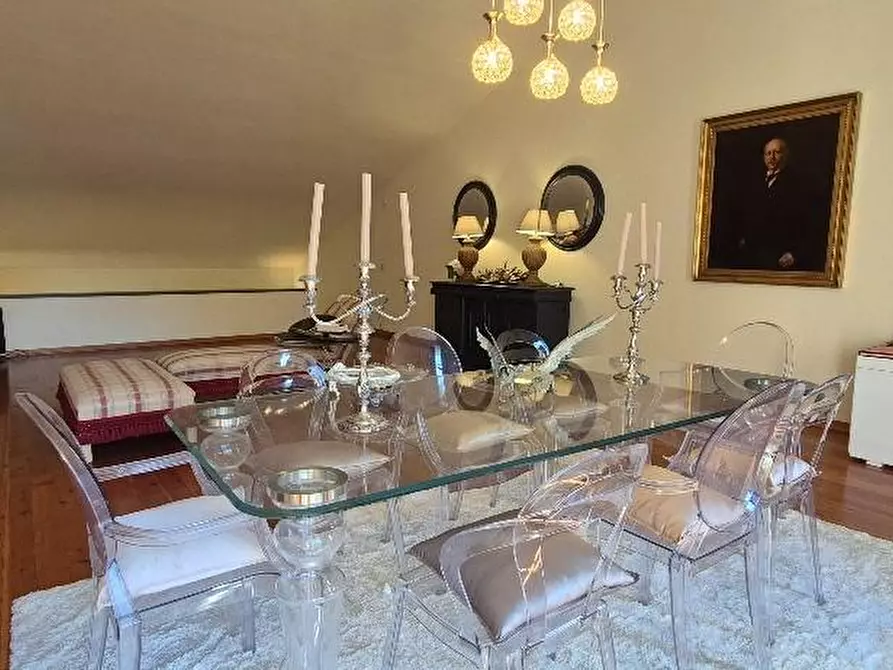 Immagine 35 di Villa in vendita  a Cascina