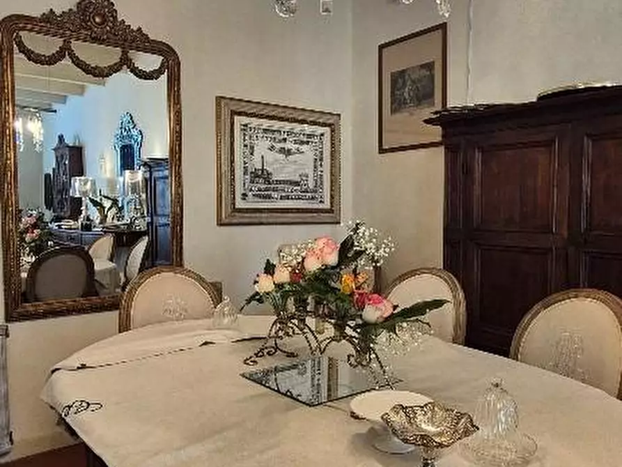 Immagine 12 di Villa in vendita  a Cascina