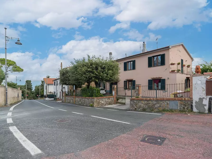 Immagine 14 di Terratetto in vendita  a Livorno