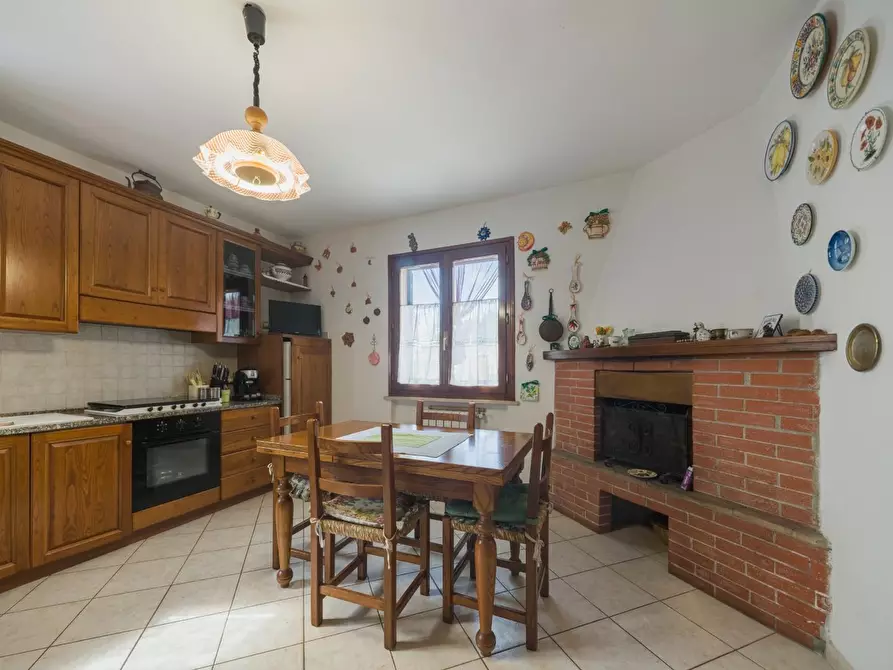 Immagine 10 di Terratetto in vendita  a Livorno