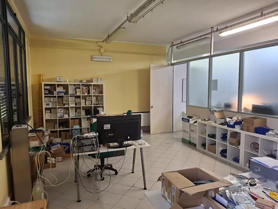 Immagine 16 di Laboratorio in affitto  a Pisa
