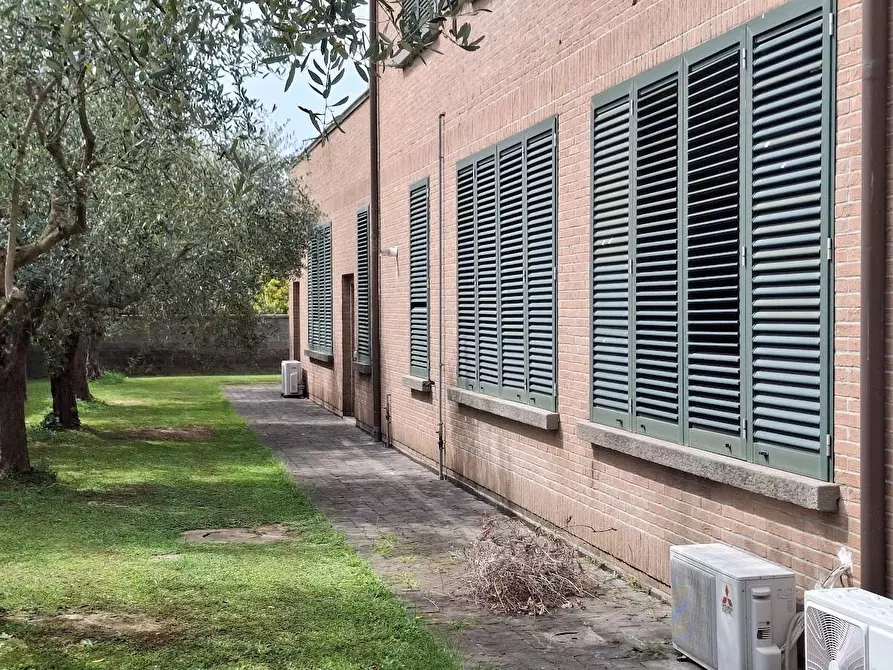 Immagine 8 di Laboratorio in affitto  a Pisa