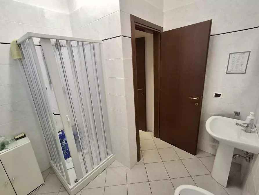 Immagine 14 di Laboratorio in affitto  a Pisa