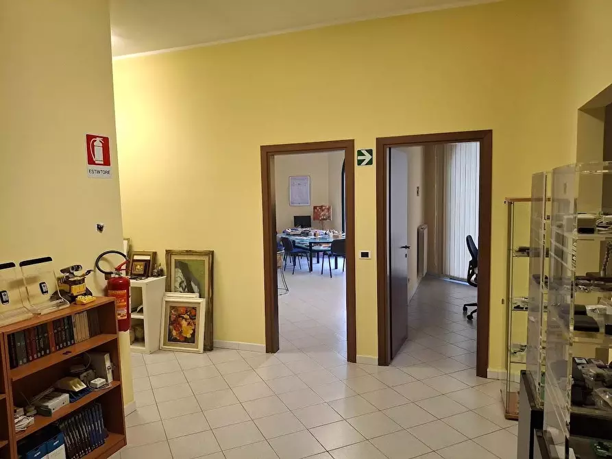 Immagine 2 di Laboratorio in affitto  a Pisa