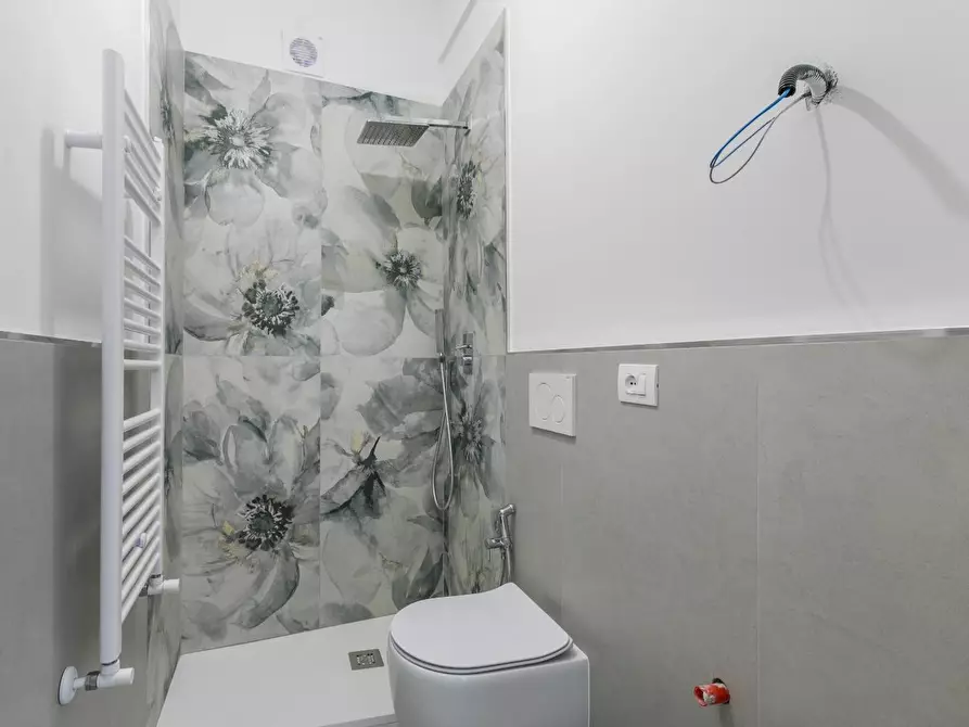 Immagine 21 di Appartamento in vendita  a Livorno