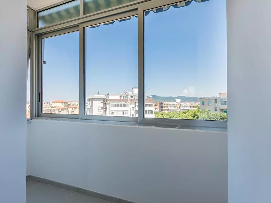 Immagine 5 di Appartamento in vendita  a Livorno