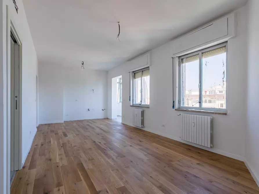 Immagine 2 di Appartamento in vendita  a Livorno