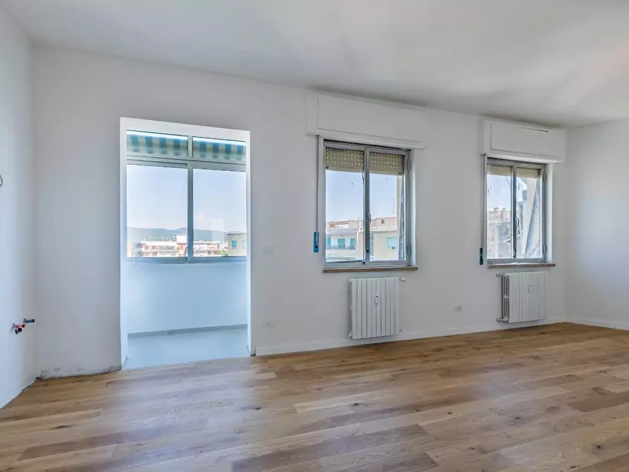 Immagine 3 di Appartamento in vendita  a Livorno