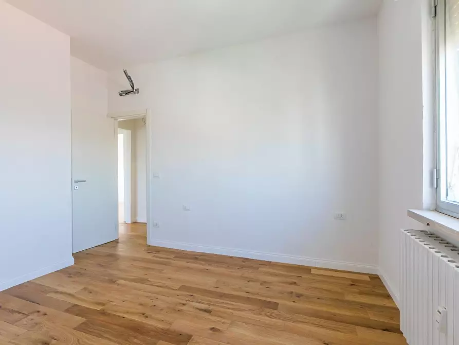 Immagine 14 di Appartamento in vendita  a Livorno