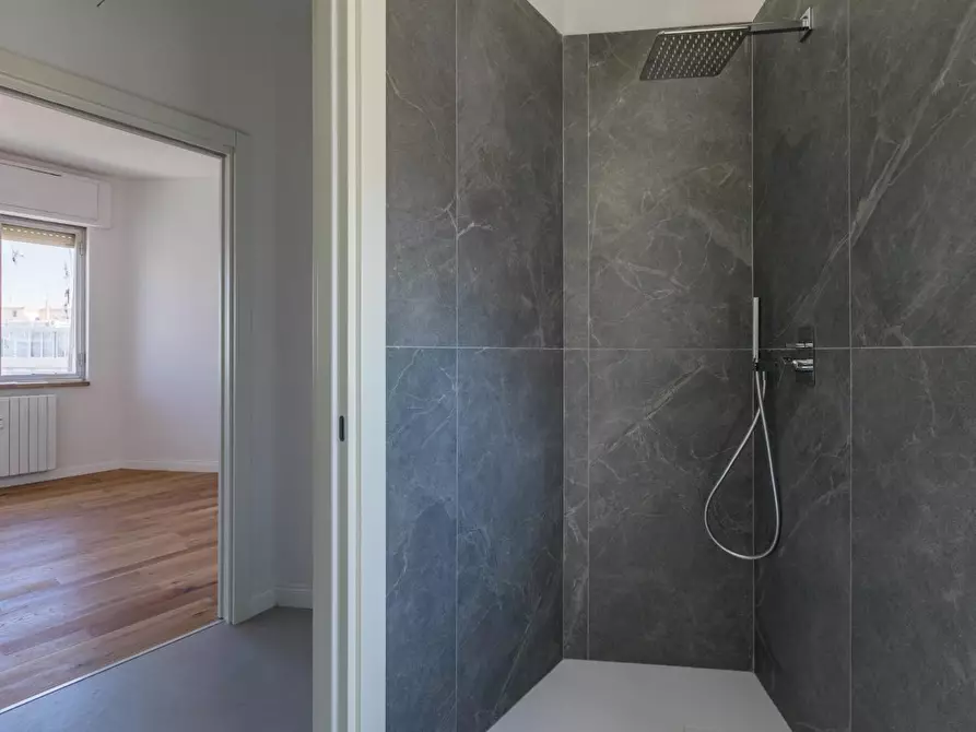 Immagine 20 di Appartamento in vendita  a Livorno