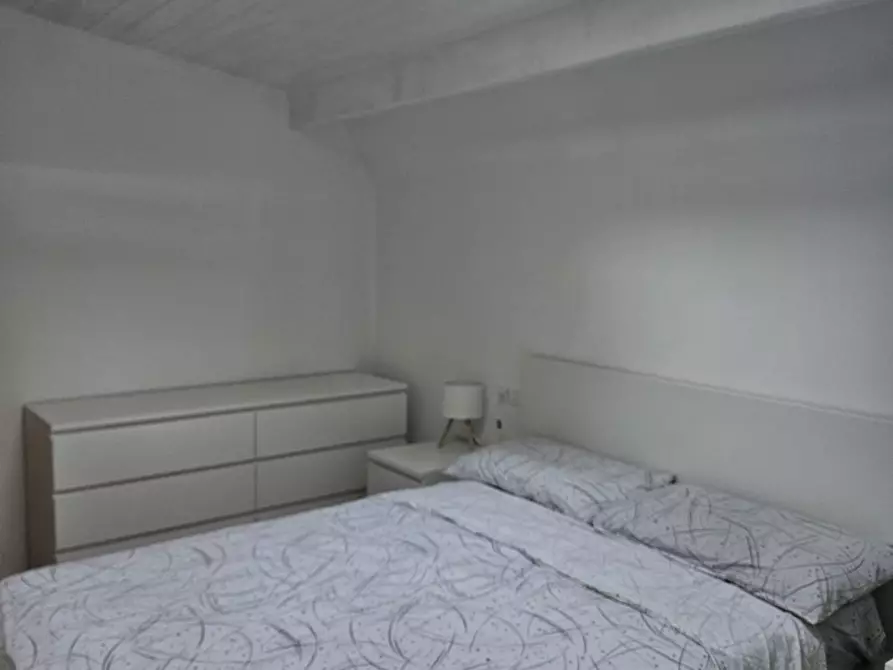 Immagine 12 di Casa semindipendente in affitto  a Carrara