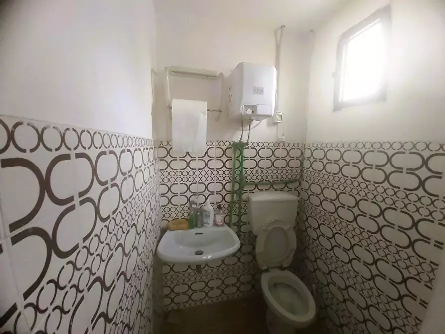 Immagine 11 di Attività artigianale in affitto  a Vicopisano