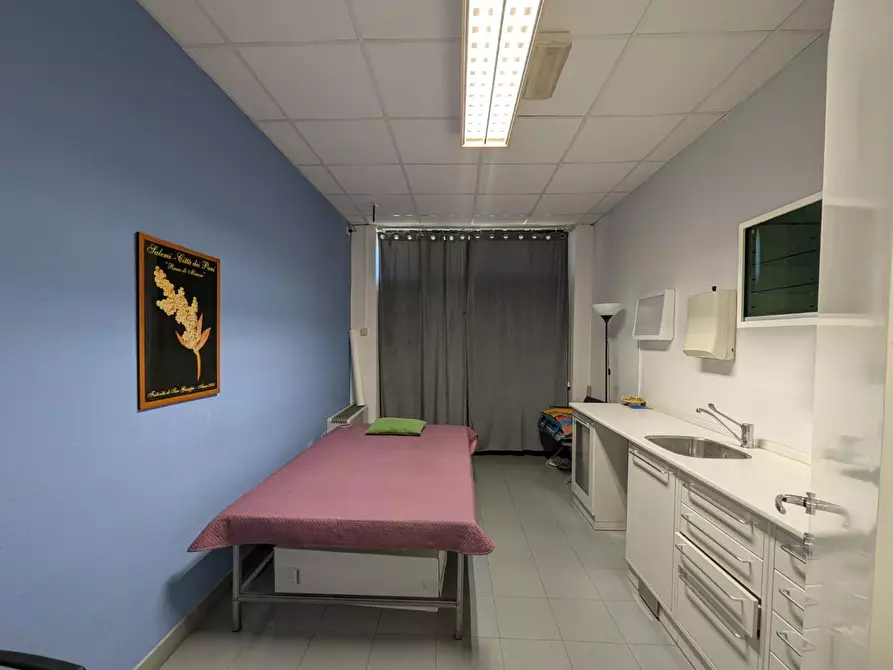 Immagine 11 di Ufficio in vendita  a Grosseto