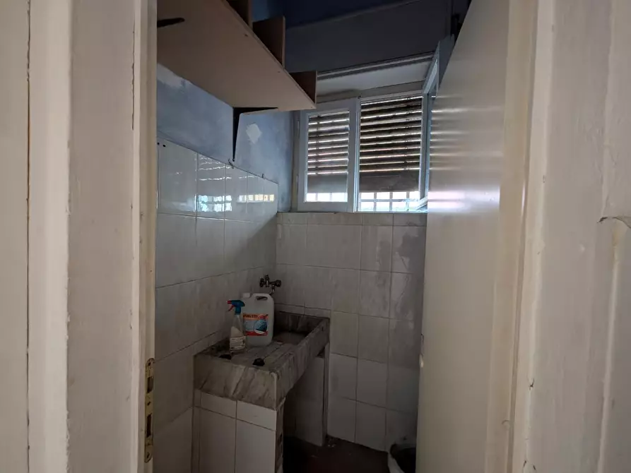 Immagine 3 di Locale commerciale in vendita  a Grosseto