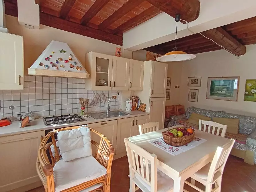 Immagine 7 di Appartamento in vendita  a Gambassi Terme