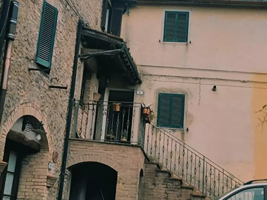 Immagine 9 di Casa colonica in vendita  a Chiusdino