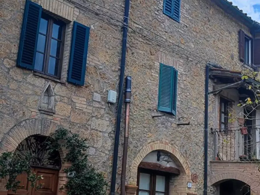 Immagine 13 di Casa colonica in vendita  a Chiusdino