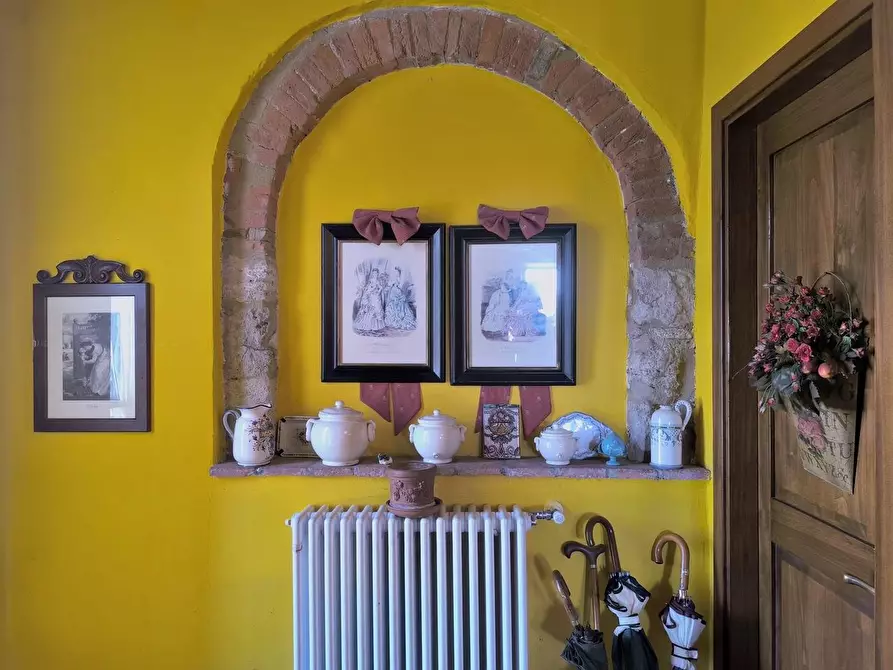 Immagine 11 di Appartamento in vendita  a Asciano