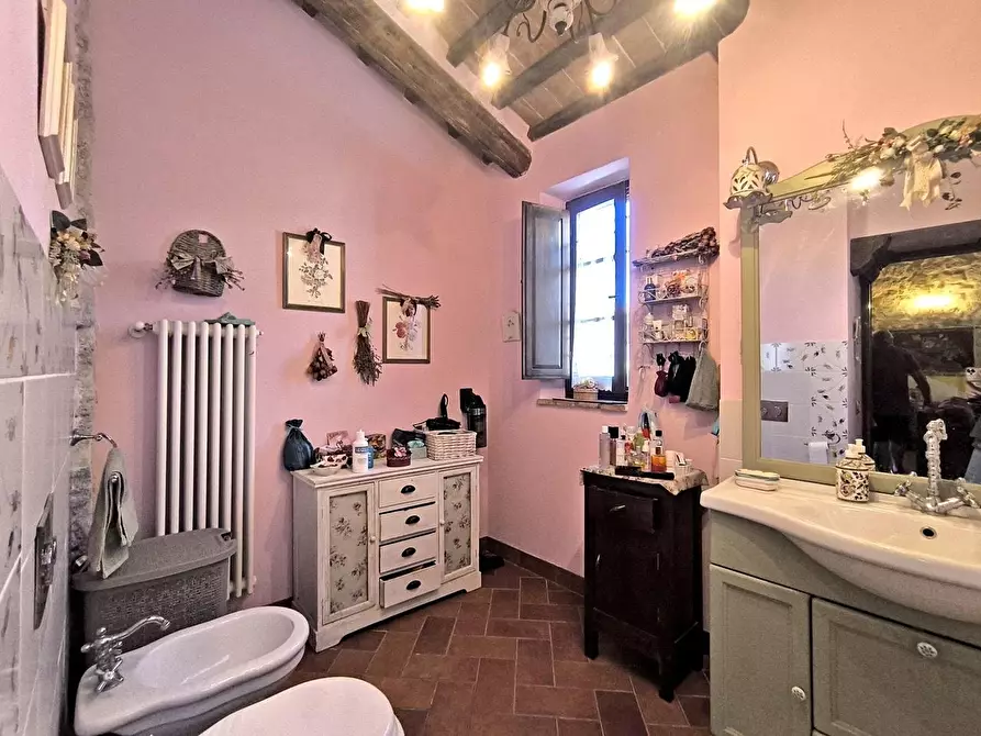Immagine 13 di Appartamento in vendita  a Asciano