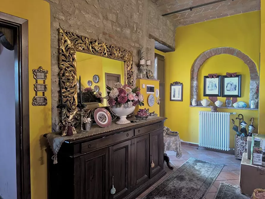 Immagine 2 di Appartamento in vendita  a Asciano