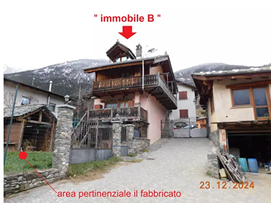 Immagine 4 di Villa in vendita  a Salbertrand