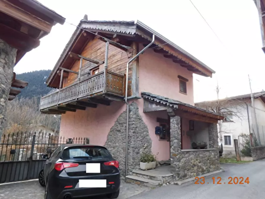Immagine 1 di Villa in vendita  a Salbertrand