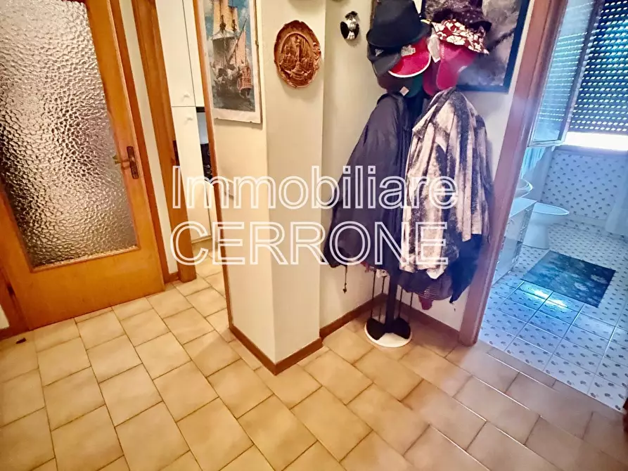 Immagine 10 di Appartamento in vendita  a Cecina