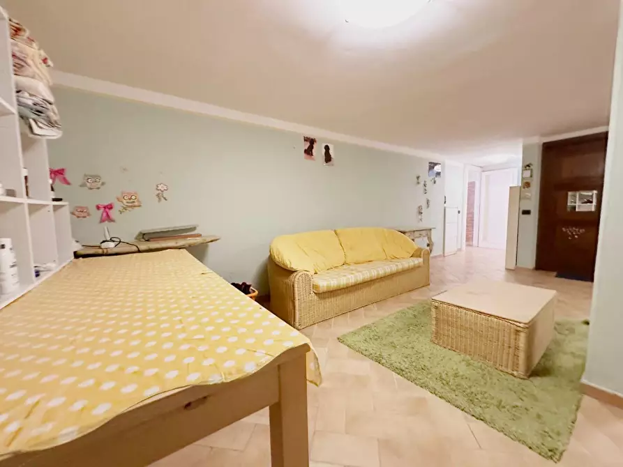 Immagine 38 di Villa in vendita  a Uzzano