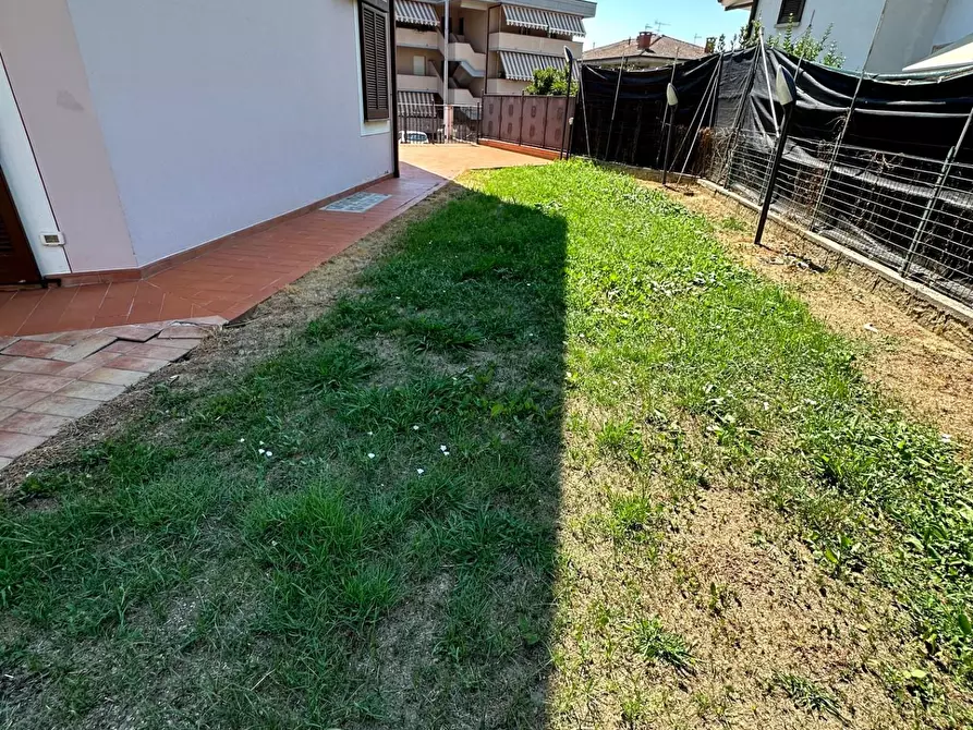 Immagine 42 di Villa in vendita  a Uzzano