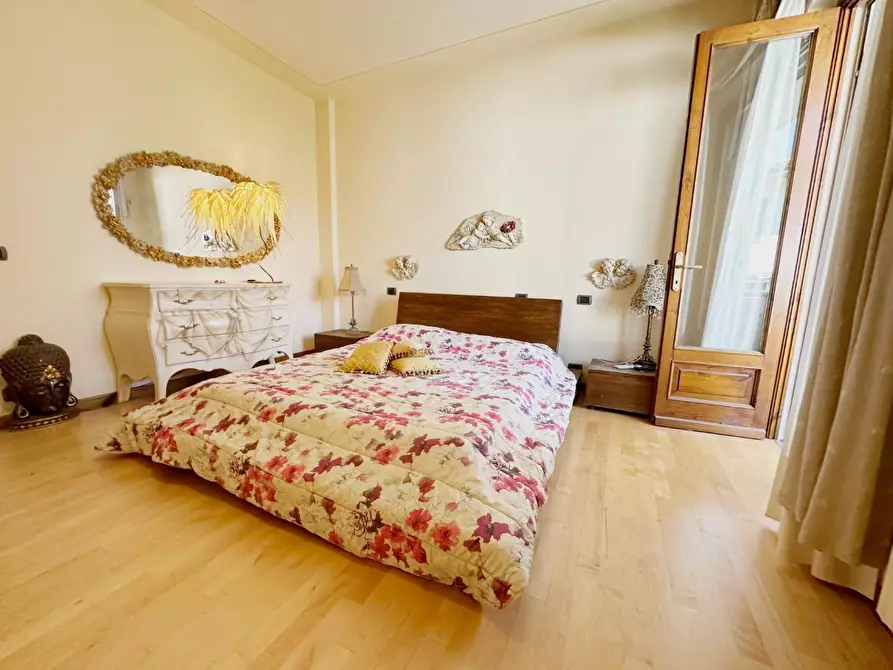 Immagine 15 di Villa in vendita  a Uzzano