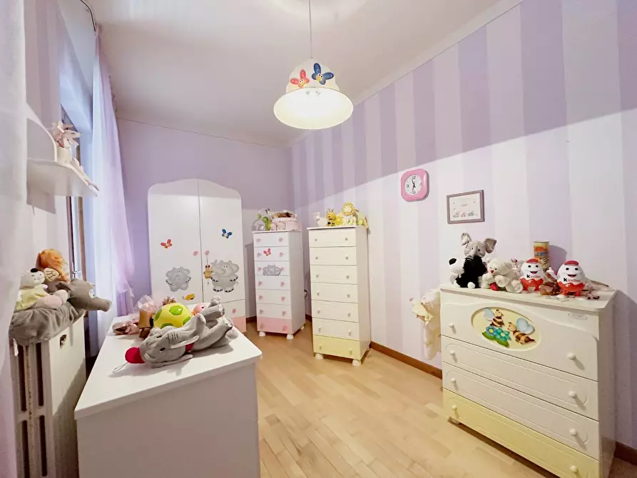 Immagine 19 di Villa in vendita  a Uzzano