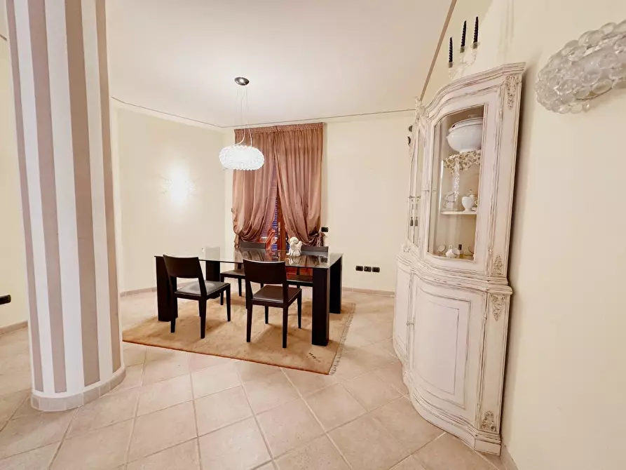 Immagine 6 di Villa in vendita  a Uzzano