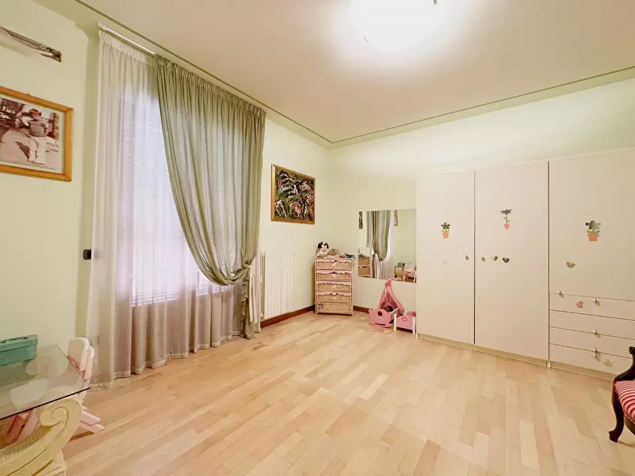 Immagine 20 di Villa in vendita  a Uzzano