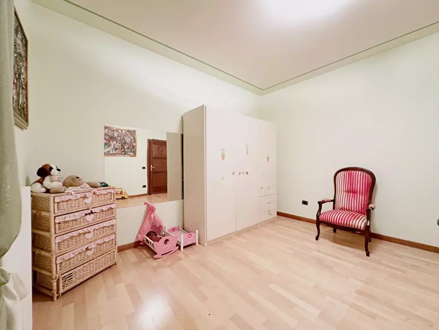 Immagine 22 di Villa in vendita  a Uzzano