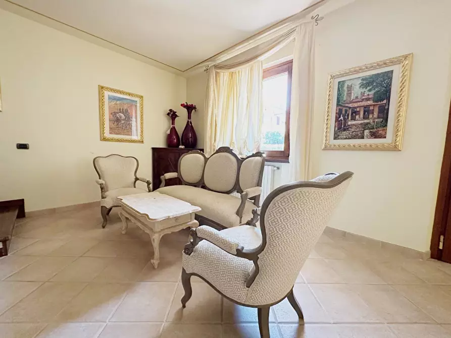 Immagine 12 di Villa in vendita  a Uzzano