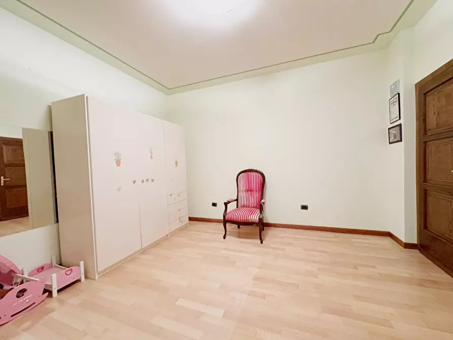 Immagine 21 di Villa in vendita  a Uzzano