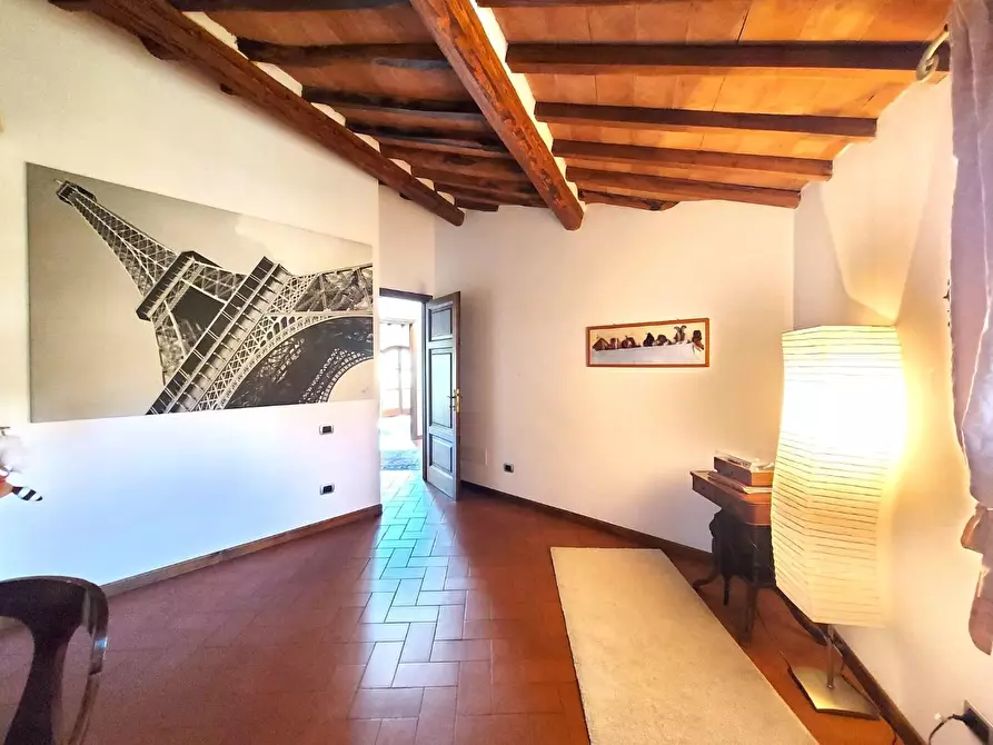 Immagine 33 di Rustico / casale in vendita  a Lucca