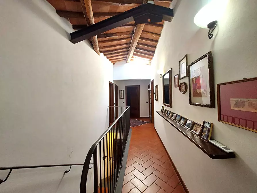 Immagine 23 di Rustico / casale in vendita  a Lucca